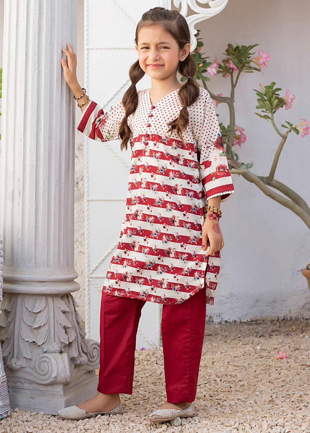 Regalia Textiles Printed Lawn Suits Unstitched 2 Piece RGT23-K4 D-07 - Summer Collection
