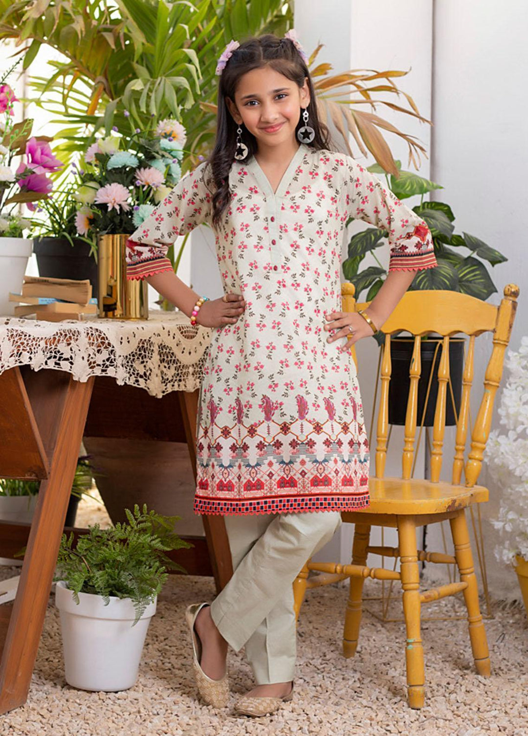 Regalia Textiles Printed Lawn Suits Unstitched 2 Piece RGT23-K4 D-10 - Summer Collection