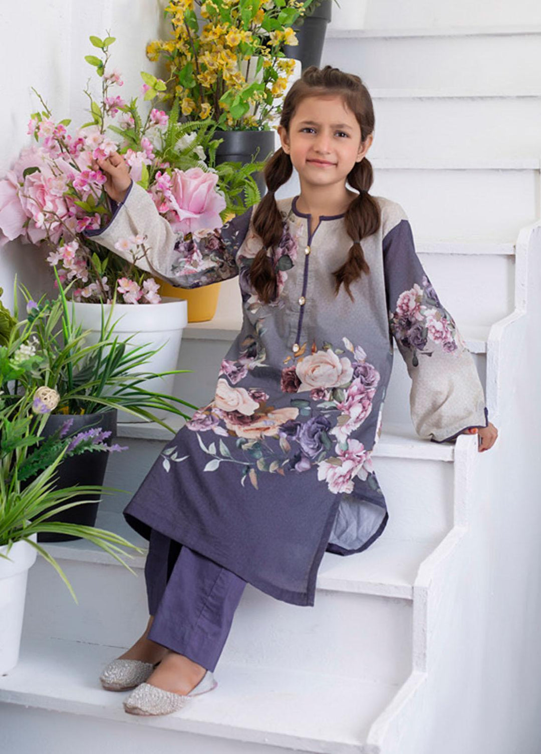 Regalia Textiles Printed Lawn Suits Unstitched 2 Piece RGT23-K4 D-11 - Summer Collection