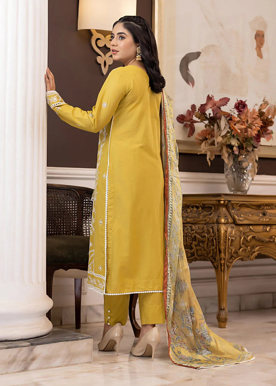 Regalia Textiles Pret Embroidered Lawn 3 Piece Suit RGT24B BFSL-10