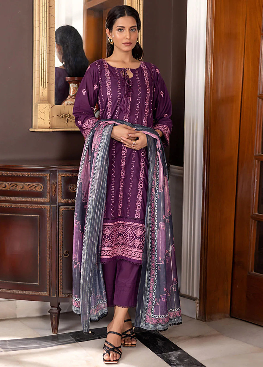 Regalia Textiles Pret Embroidered Lawn 3 Piece Suit RGT24B BFSL-7