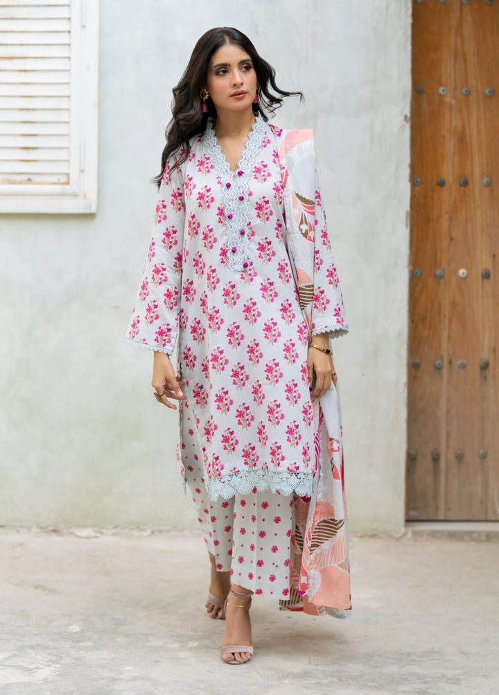 Regalia Textiles Pret Printed Lawn 3 Piece Suit ST-04