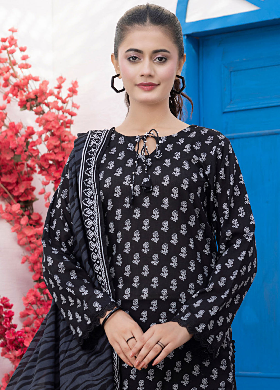 Regalia Textiles Printed Lawn Suits Unstitched 3 Piece RGT25BS D-1 - Summer Collection