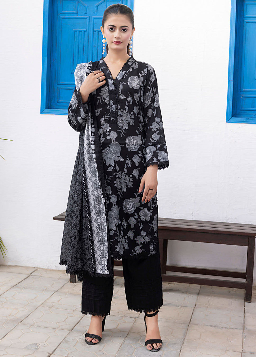 Regalia Textiles Printed Lawn Suits Unstitched 3 Piece RGT25BS D-3 - Summer Collection