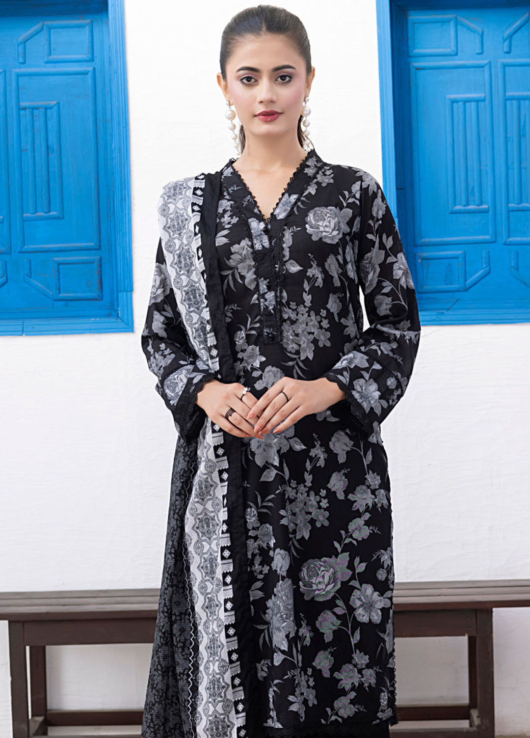 Regalia Textiles Printed Lawn Suits Unstitched 3 Piece RGT25BS D-3 - Summer Collection