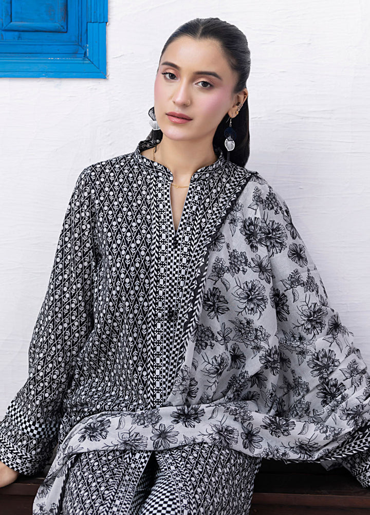 Regalia Textiles Printed Lawn Suits Unstitched 3 Piece RGT25BS D-4 - Summer Collection