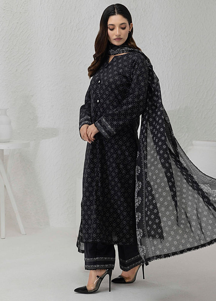 Regalia Textiles Printed Lawn Suits Unstitched 3 Piece RGT25BW D-03 - Summer Collection