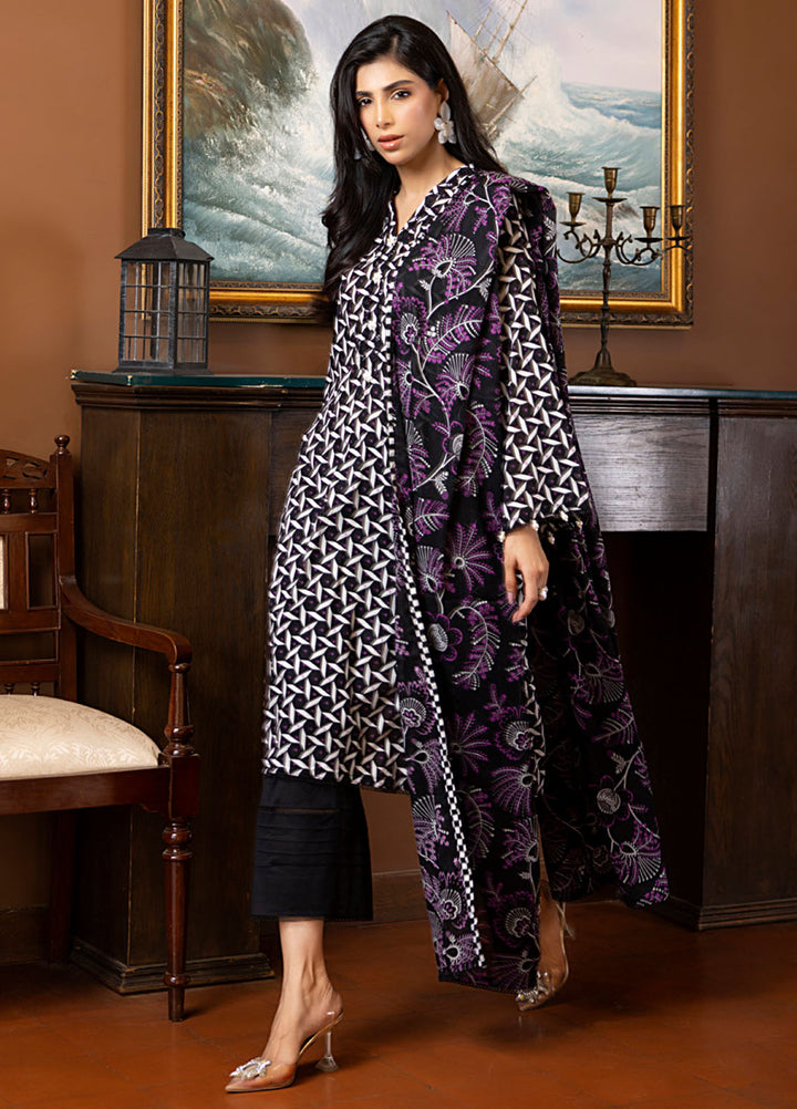 Regalia Textiles Printed Lawn Suits Unstitched 3 Piece RGT25S22 D-1 - Summer Collection