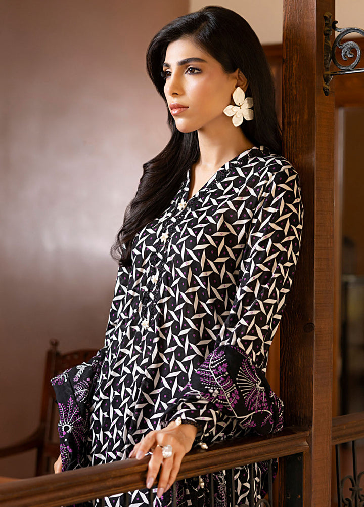 Regalia Textiles Printed Lawn Suits Unstitched 3 Piece RGT25S22 D-1 - Summer Collection