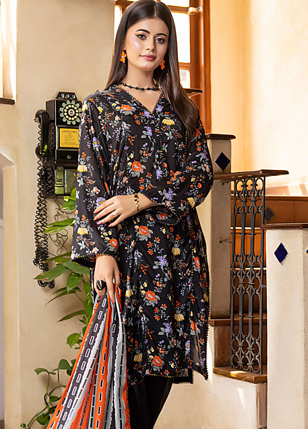 Regalia Textiles Printed Lawn Suits Unstitched 3 Piece RGT25S22 D-6 - Summer Collection