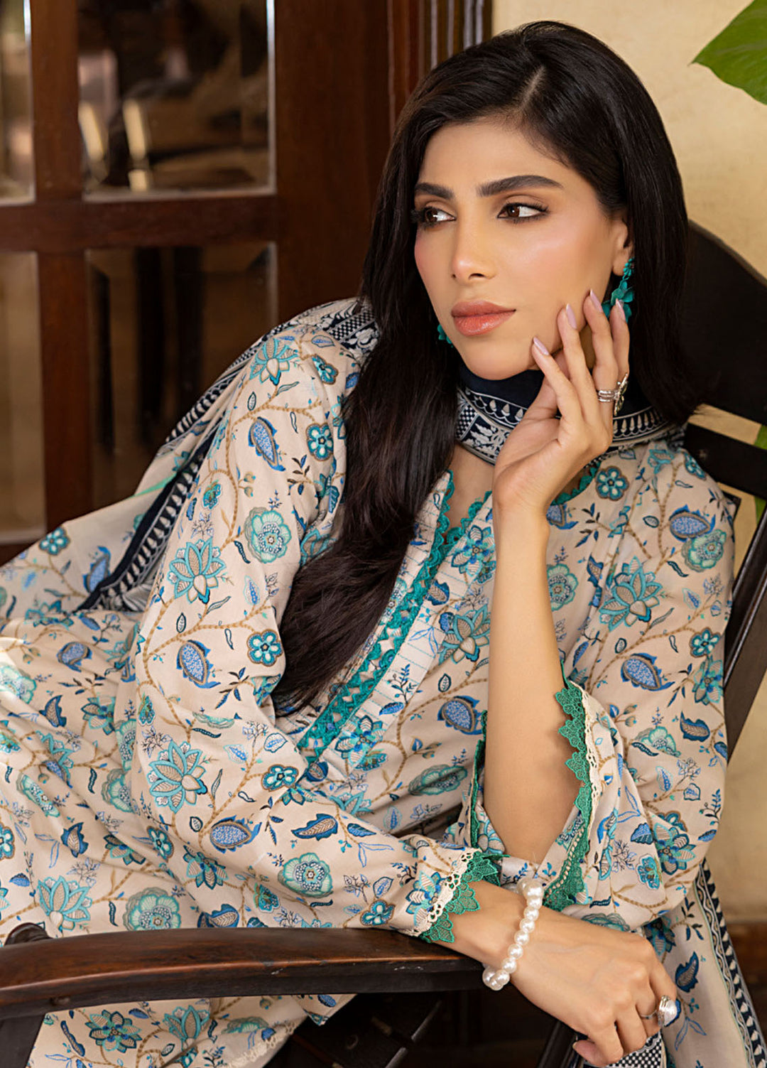 Regalia Textiles Printed Lawn Suits Unstitched 3 Piece RGT25S22 D-9 - Summer Collection