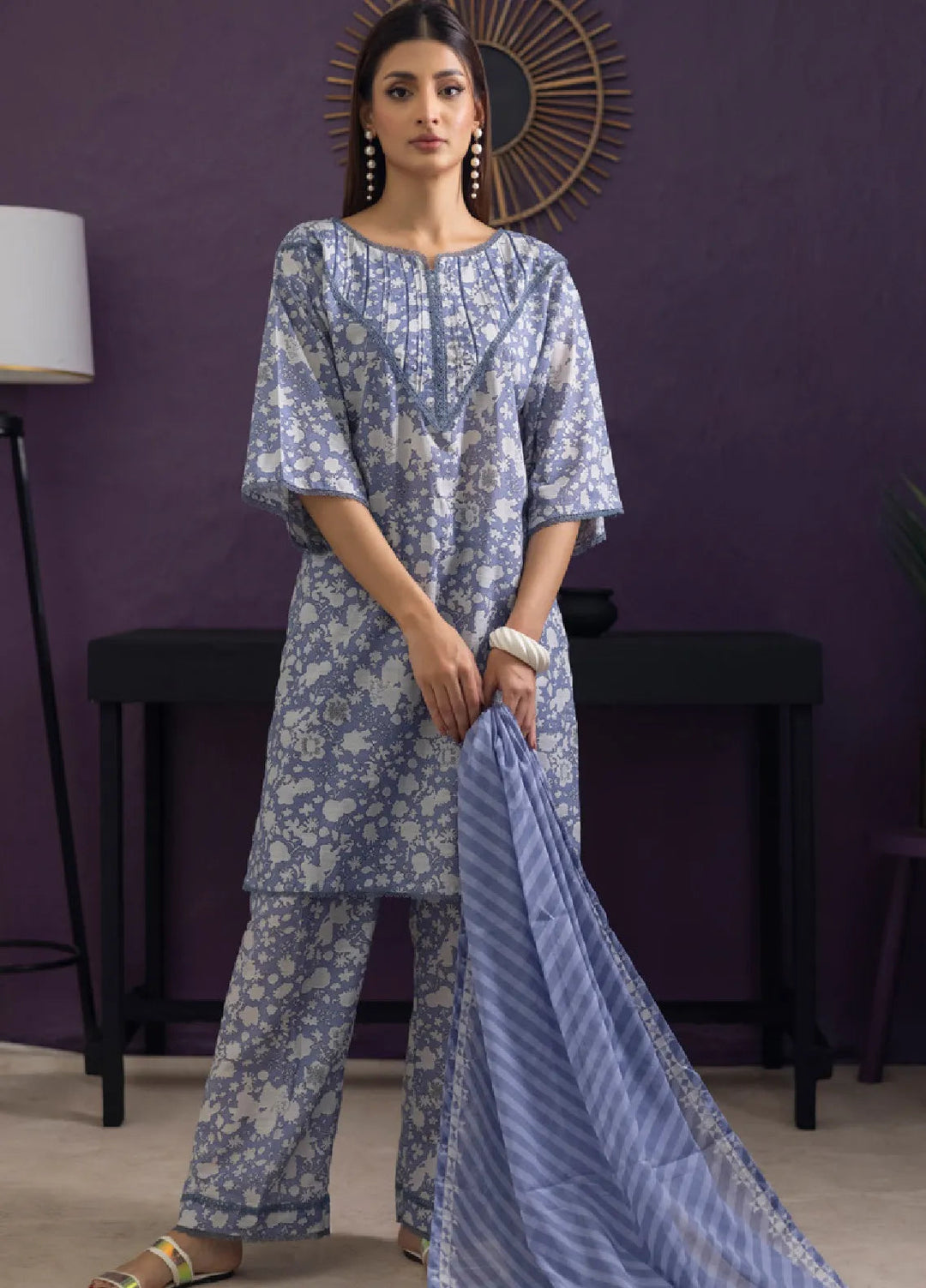 Regalia Textiles Trendy Threads Printed Lawn Suit Unstitched 3 Piece RGT24T D-01 - Summer Collection