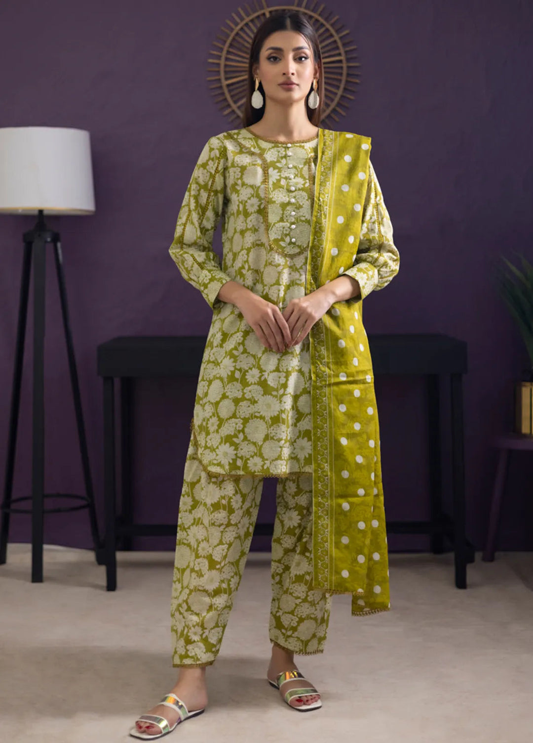 Regalia Textiles Trendy Threads Printed Lawn Suit Unstitched 3 Piece RGT24T D-02 - Summer Collection