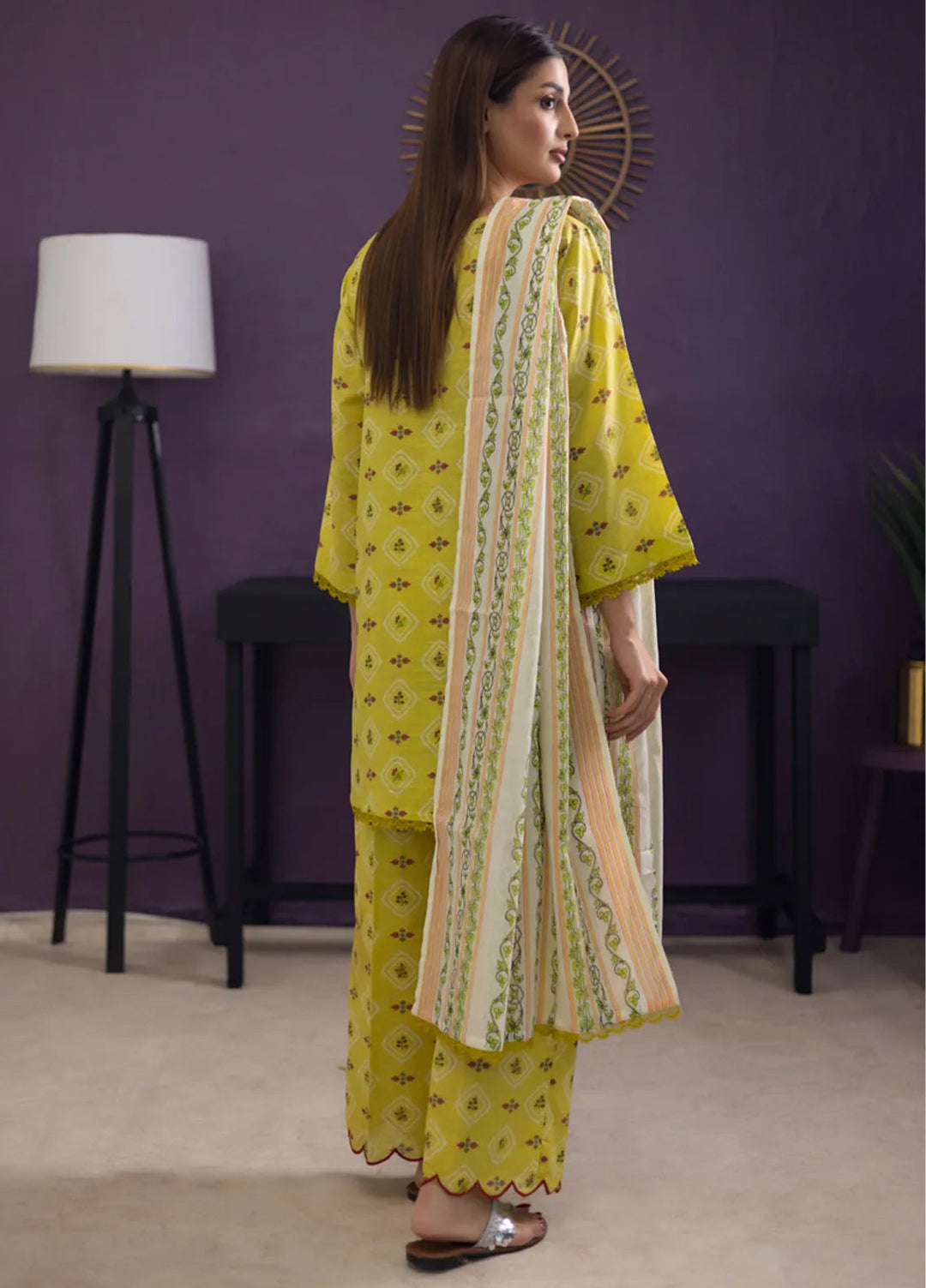 Regalia Textiles Trendy Threads Printed Lawn Suit Unstitched 3 Piece RGT24T D-05 - Summer Collection