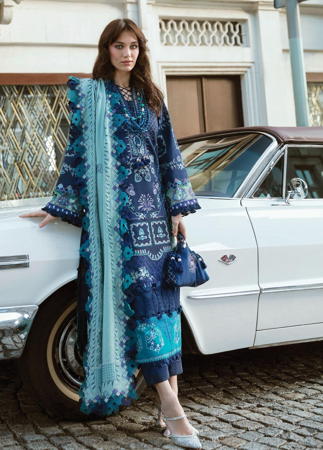 Republic WomensWear Embroidered Karandi Suits Unstitched 3 Piece RW21W D3 Le Lys - Winter Collection
