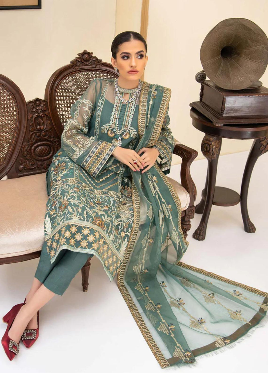 Reveuse By AIK Embroidered Organza Suits Unstitched 3 Piece AIK22R 05 - Winter Collection