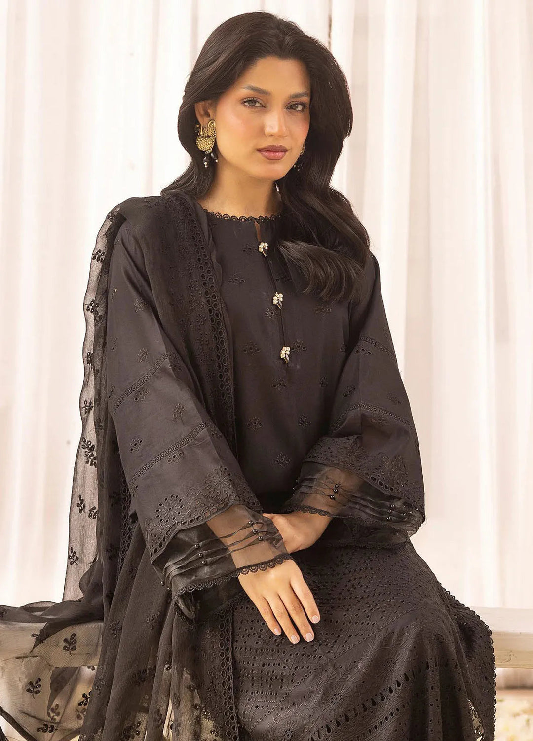 Riaz Arts Embroidered Lawn Suit Unstitched 3 Piece RA25MA D-01 - Summer Collection