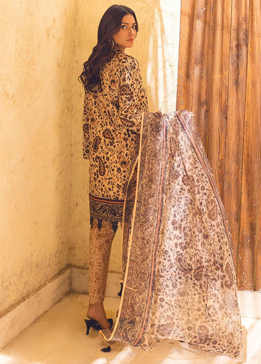 Riwayat By Salitex Printed Lawn Suits Unstitched 3 Piece ST23R UNS23AF008UT - Summer Collection