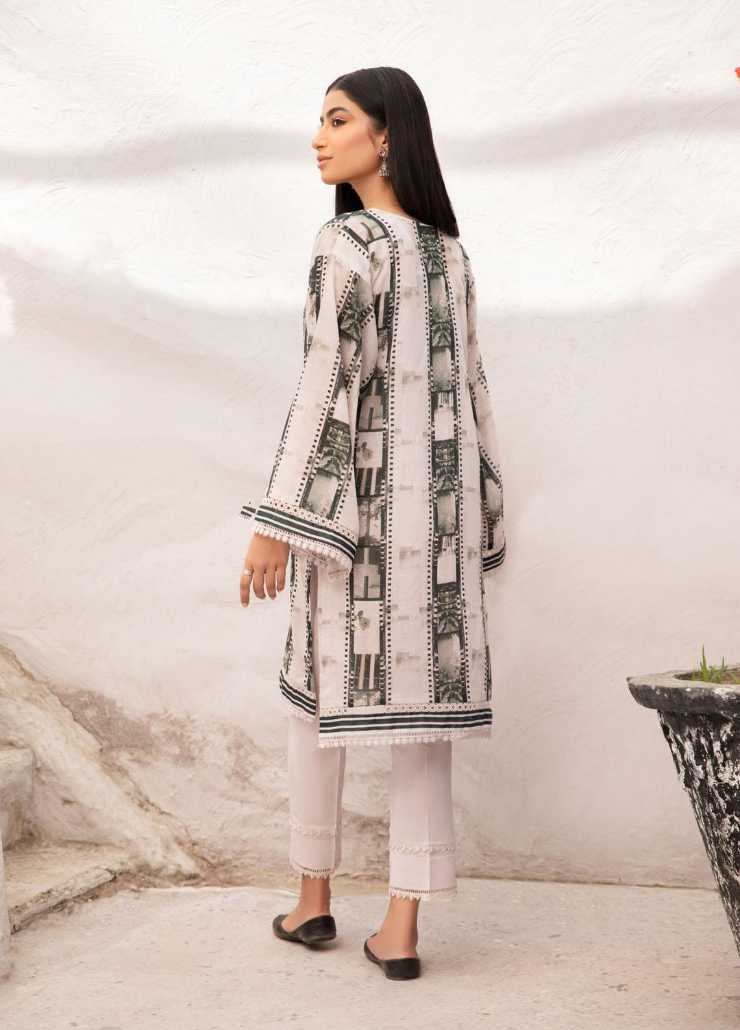 Rangoli by Ittehad Textiles Printed Lawn Suits Unstitched 2 Piece IT22RNG DP-RANG1-0001 - Summer Collection