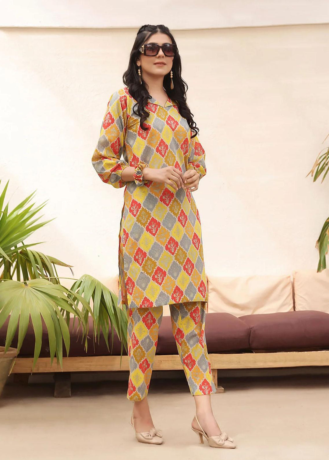 Robes Pret Printed Lawn 2 Piece Suit AKIRA