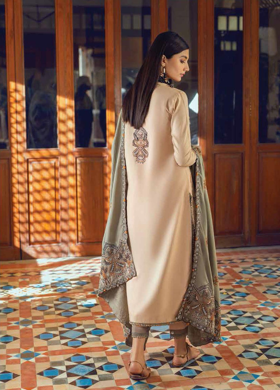 Roheenaz Embroidered Linen Suits Unstitched 3 Piece RO22FW RNZ-22-02-A - Luxury Collection