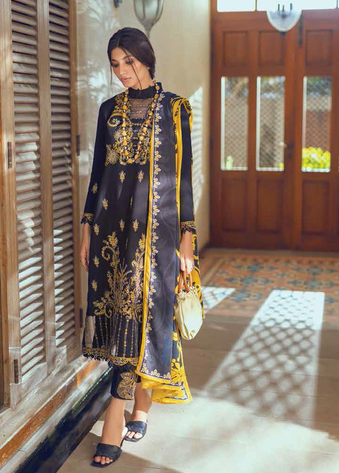 Roheenaz Embroidered Linen Suits Unstitched 3 Piece RO22FW RNZ-22-07B - Luxury Collection