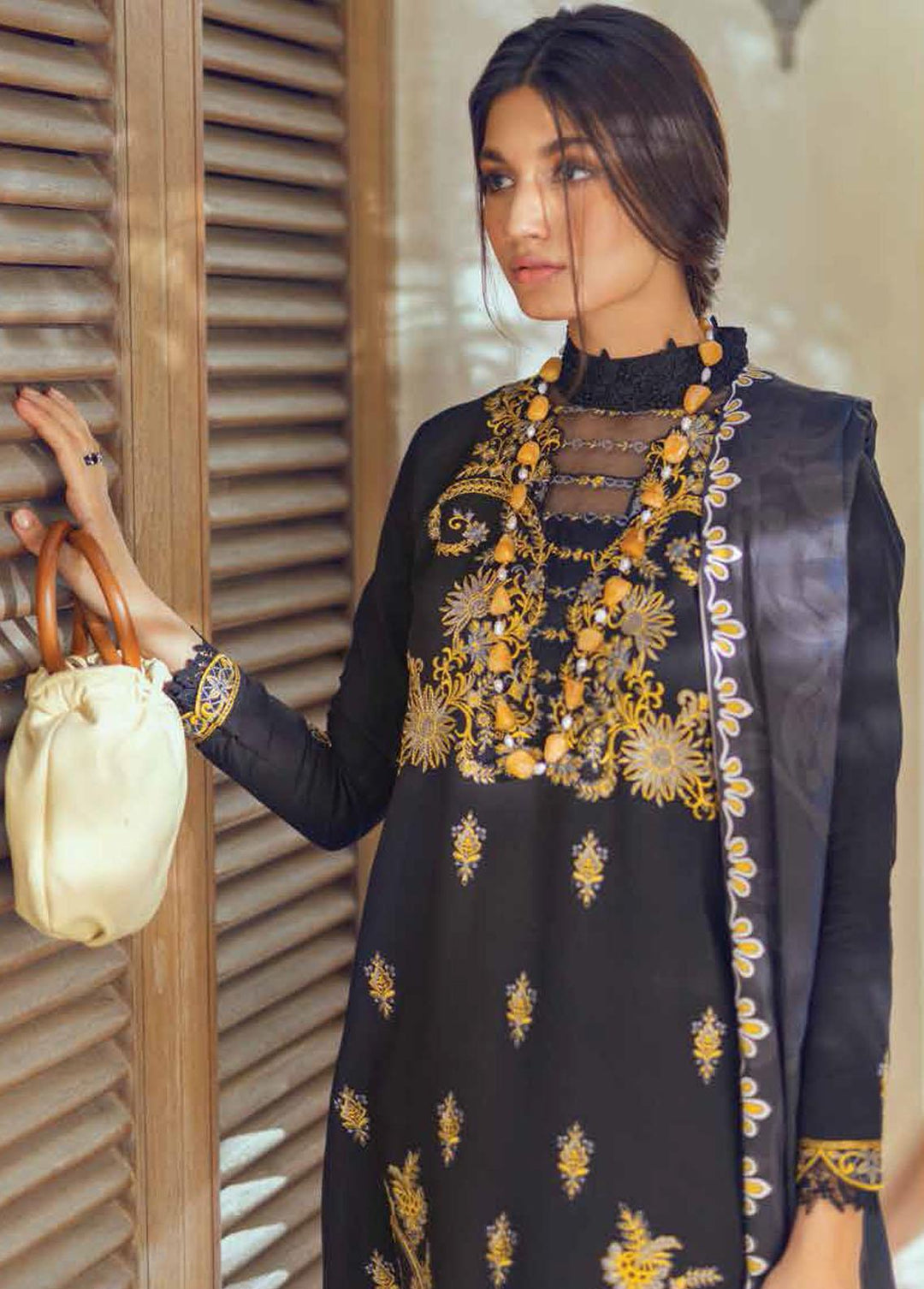 Roheenaz Embroidered Linen Suits Unstitched 3 Piece RO22FW RNZ-22-07B - Luxury Collection