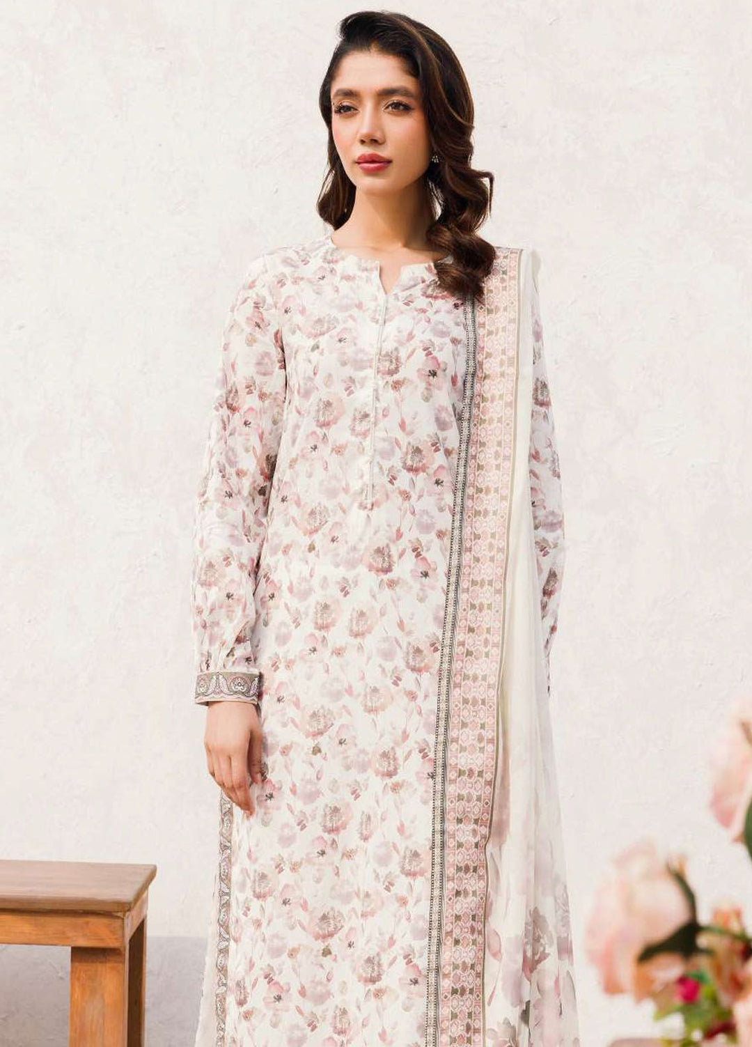 Rung By Motifz Printed Lawn Suit Unstitched 3 Piece MT24L-V1 4542 Mehjbeen - Summer Collection