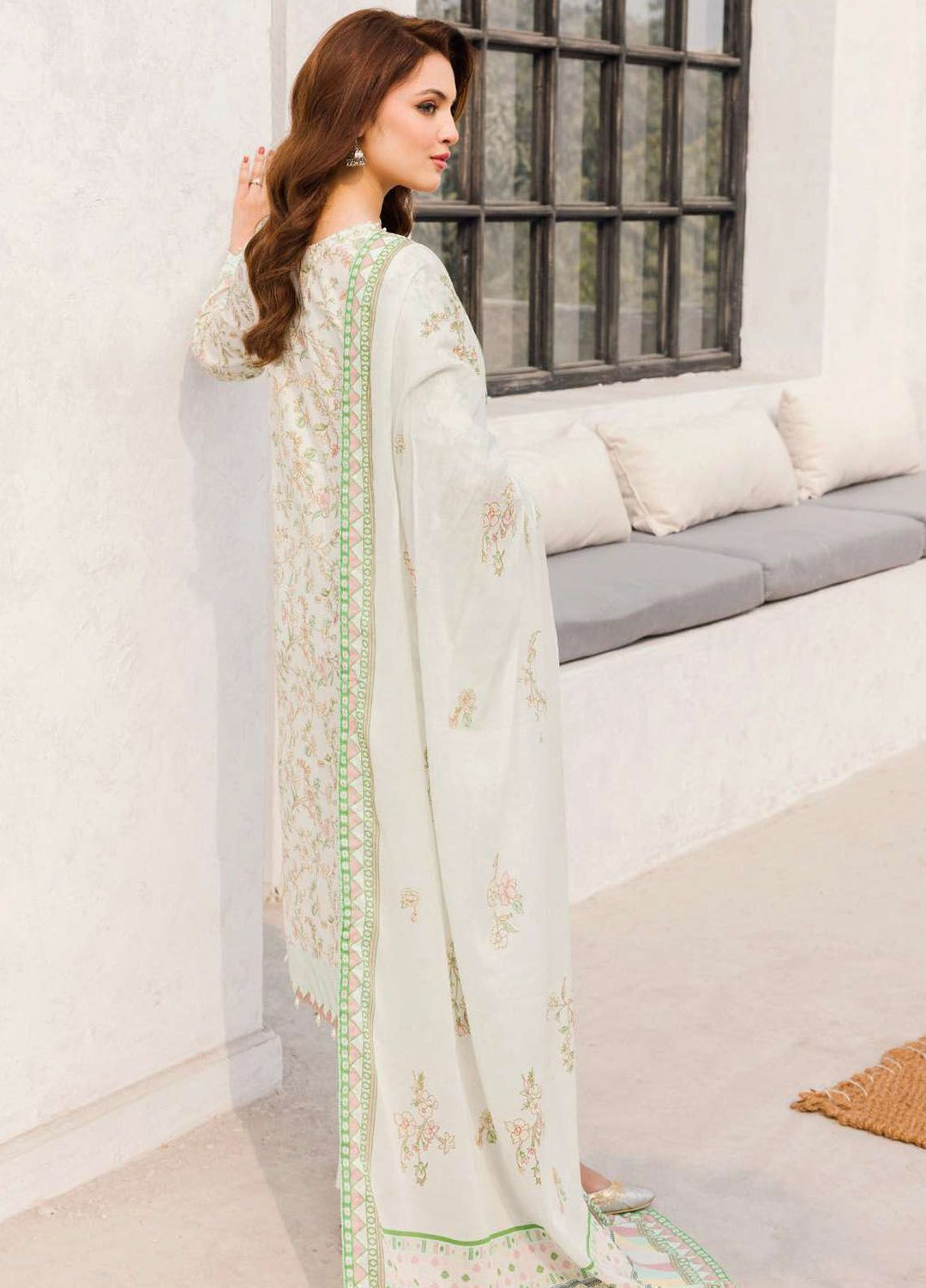 Rung By Motifz Printed Lawn Suit Unstitched 3 Piece MT24L-V1 4549 Zeenat - Summer Collection