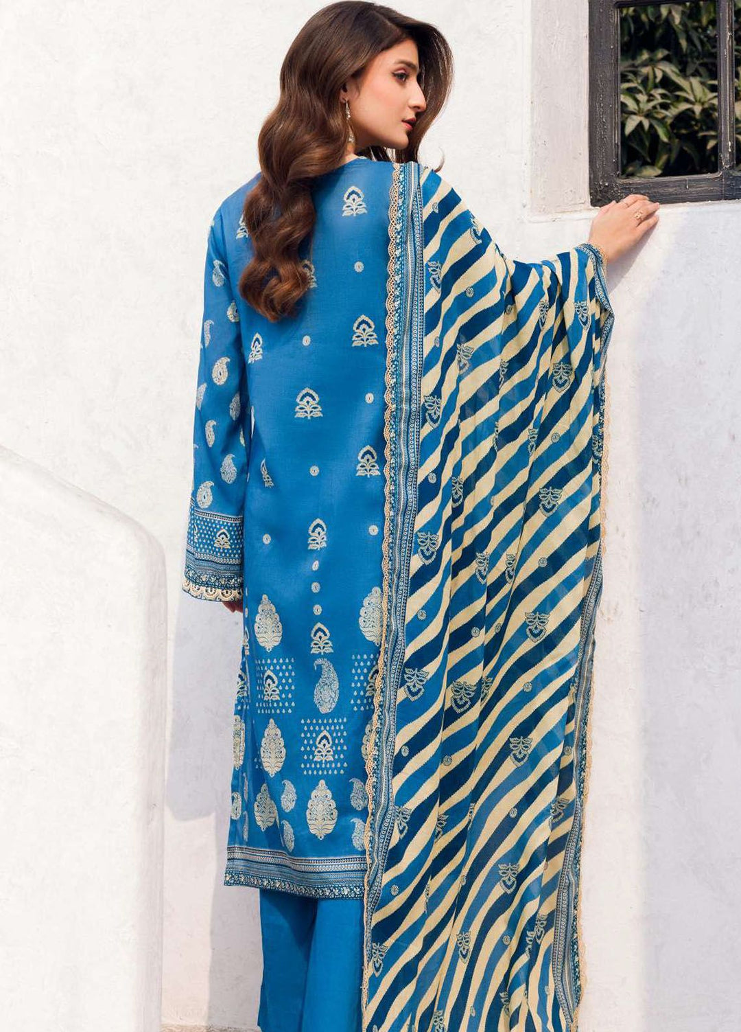 Rung By Motifz Printed Lawn Suit Unstitched 3 Piece MT24L-V2 4583 Zaba - Summer Collection