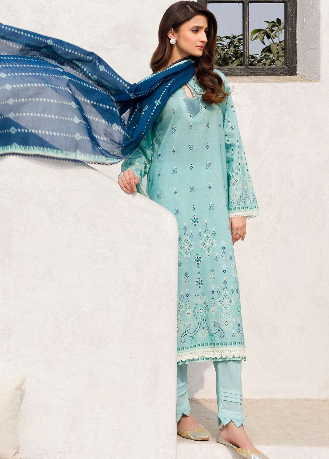 Rung By Motifz Printed Lawn Suit Unstitched 3 Piece MT24L-V2 4587 Bano - Summer Collection