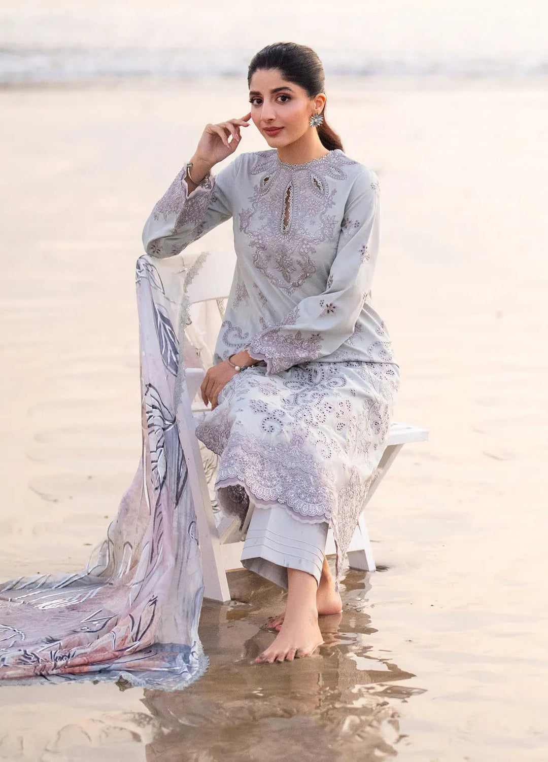 Saagar by Aabyaan Embroidered Lawn Suit Unstitched 3 Piece ABY25SL AS-10 Zumar - Summer Collection
