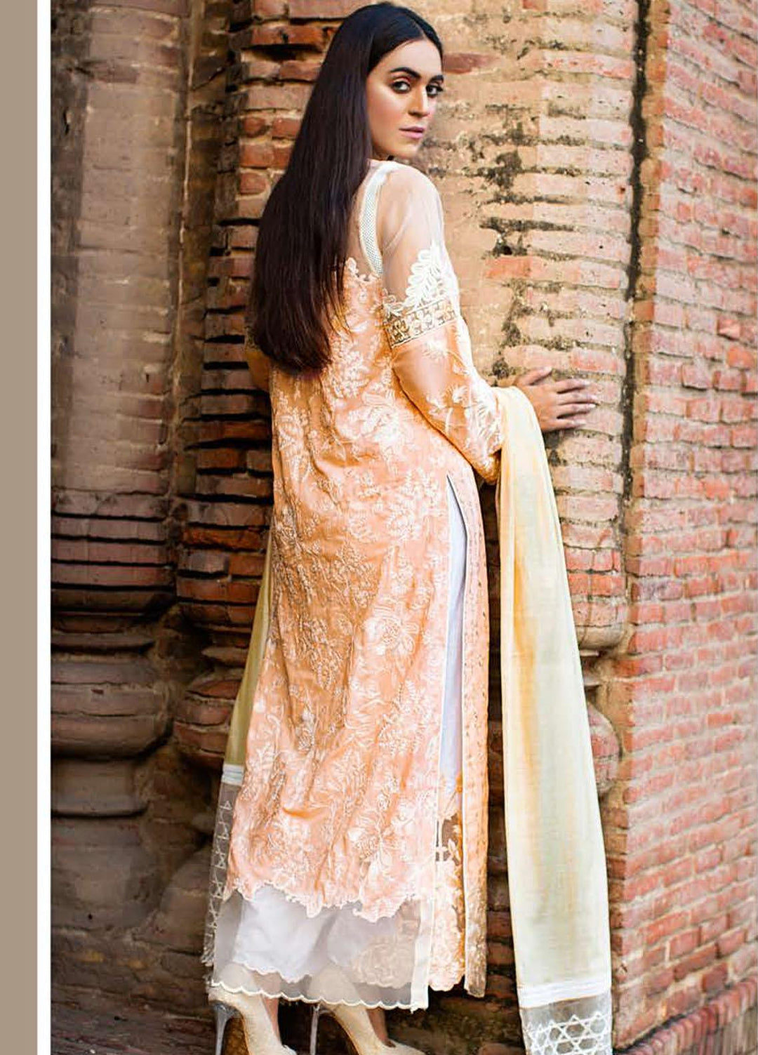 Saanjh By Zunuj Embroidered Lawn Suits Unstitched 3 Piece ZJ23S D-01 - Summer Collection