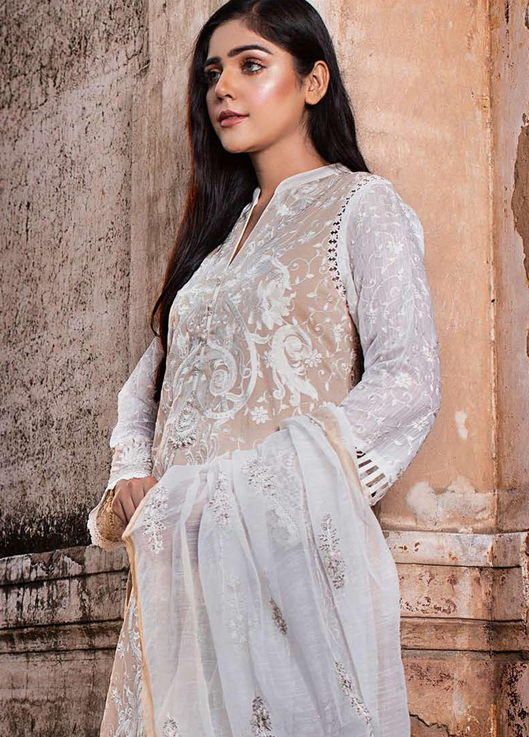 Saanjh By Zunuj Embroidered Lawn Suits Unstitched 3 Piece ZJ23S D-05 - Summer Collection