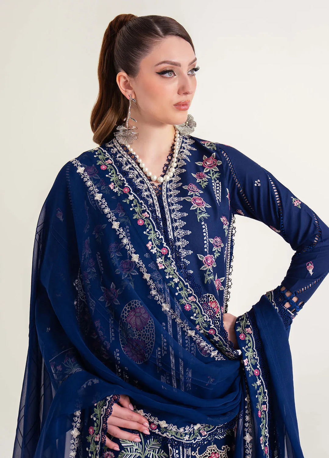 Sable Vogue Embroidered Lawn Suits Unstitched 3 Piece SV25LL SL-07 - Summer Collection