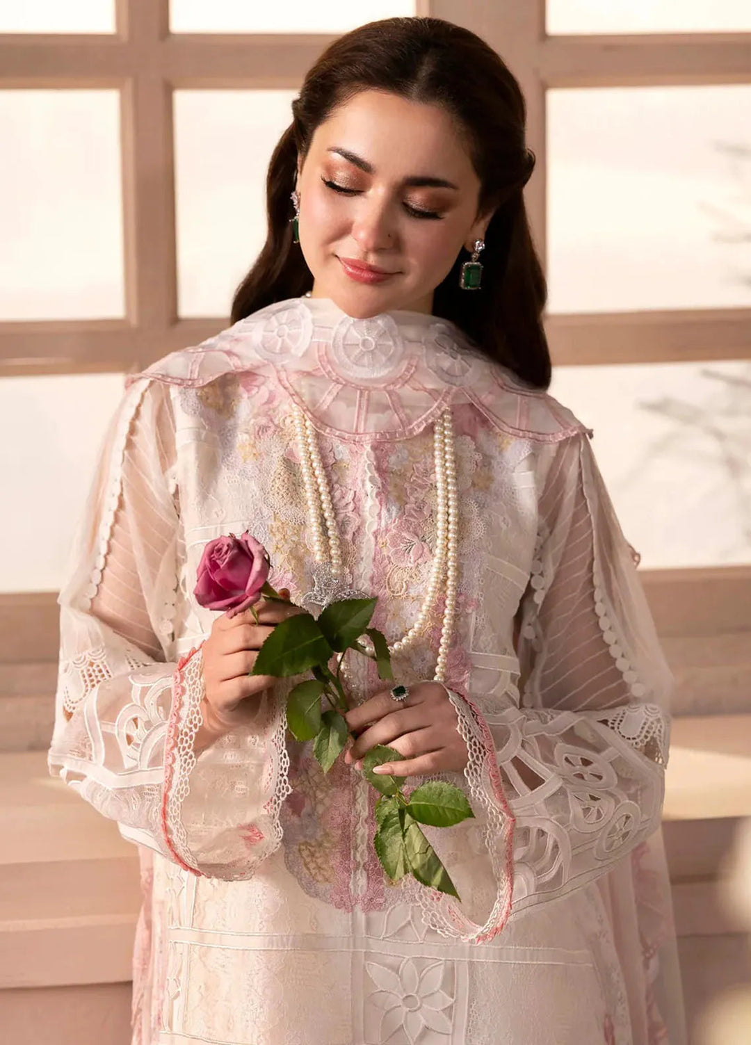 Sable Vogue Embroidered Organza Suit Unstitched 4 Piece SV25LF SL-03-25 - Luxury Collection
