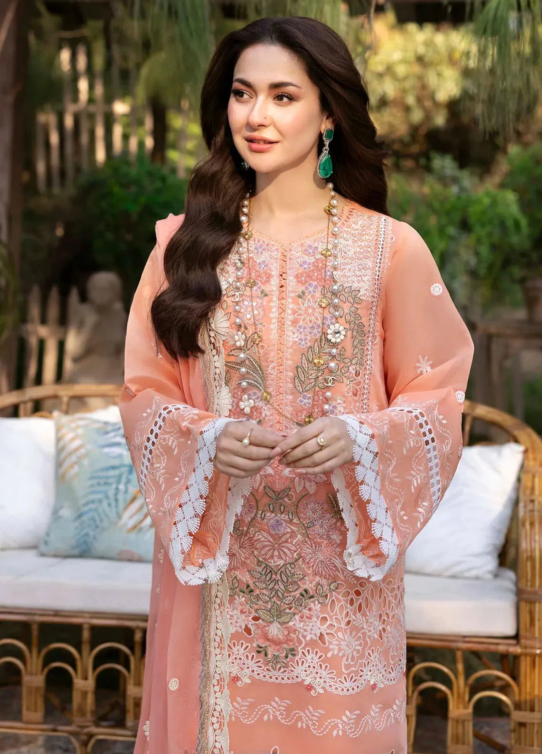 Sable Vogue Embroidered Organza Suit Unstitched 4 Piece SV25LF SL-10-25 - Luxury Collection