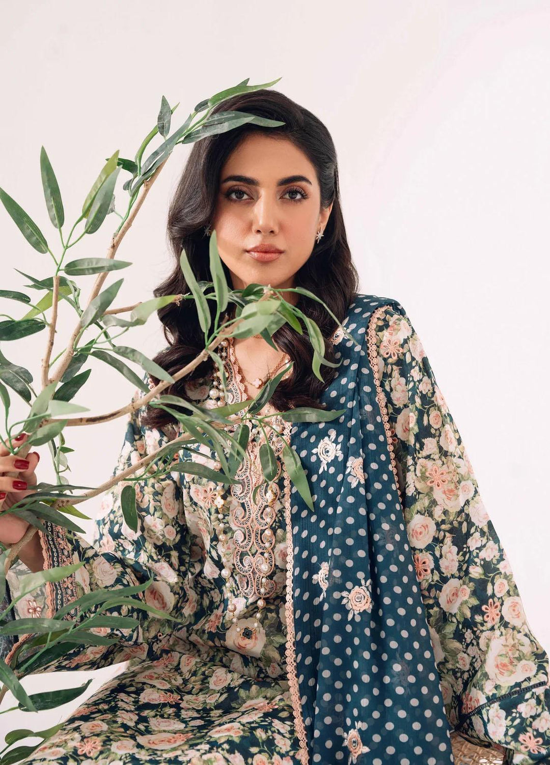 Sable Vogue Embroidered Lawn Suits Unstitched 3 Piece SV23LL SAL-04-23-V1 - Summer Collection