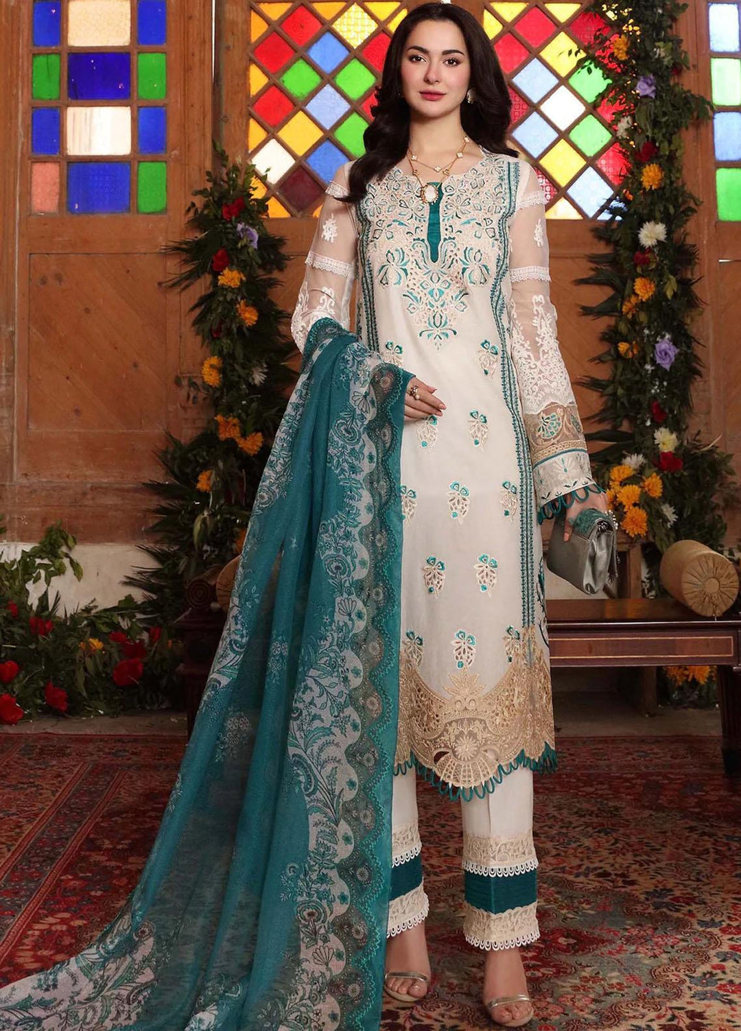 Sable Vogue Embroidered Lawn Suits Unstitched 3 Piece SV22LL SL-08 ALARA - Luxury Collection