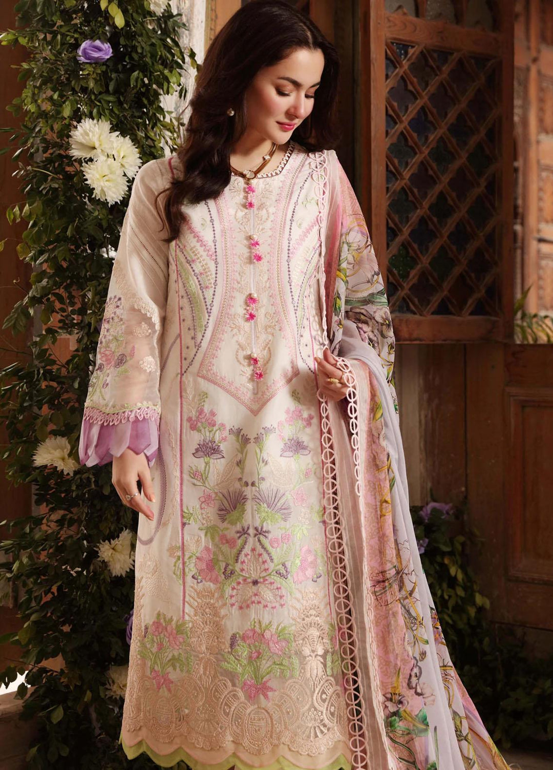 Sable Vogue Embroidered Lawn Suits Unstitched 3 Piece SV22LL SL-10 AFREEN - Luxury Collection