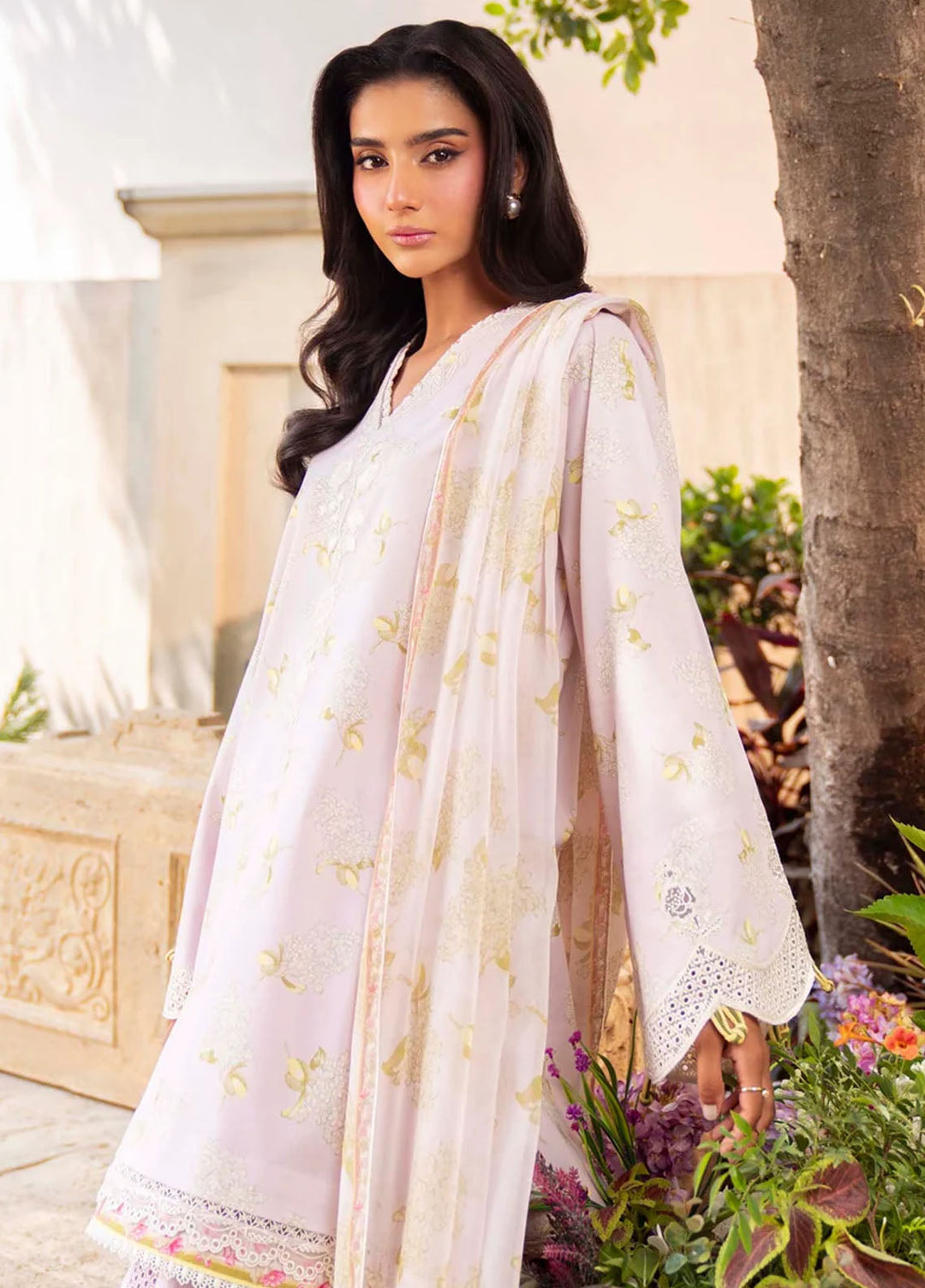 Sable Vogue Printed Lawn Suits Unstitched 3 Piece SV25PL SAL-02-25 - Summer Collection