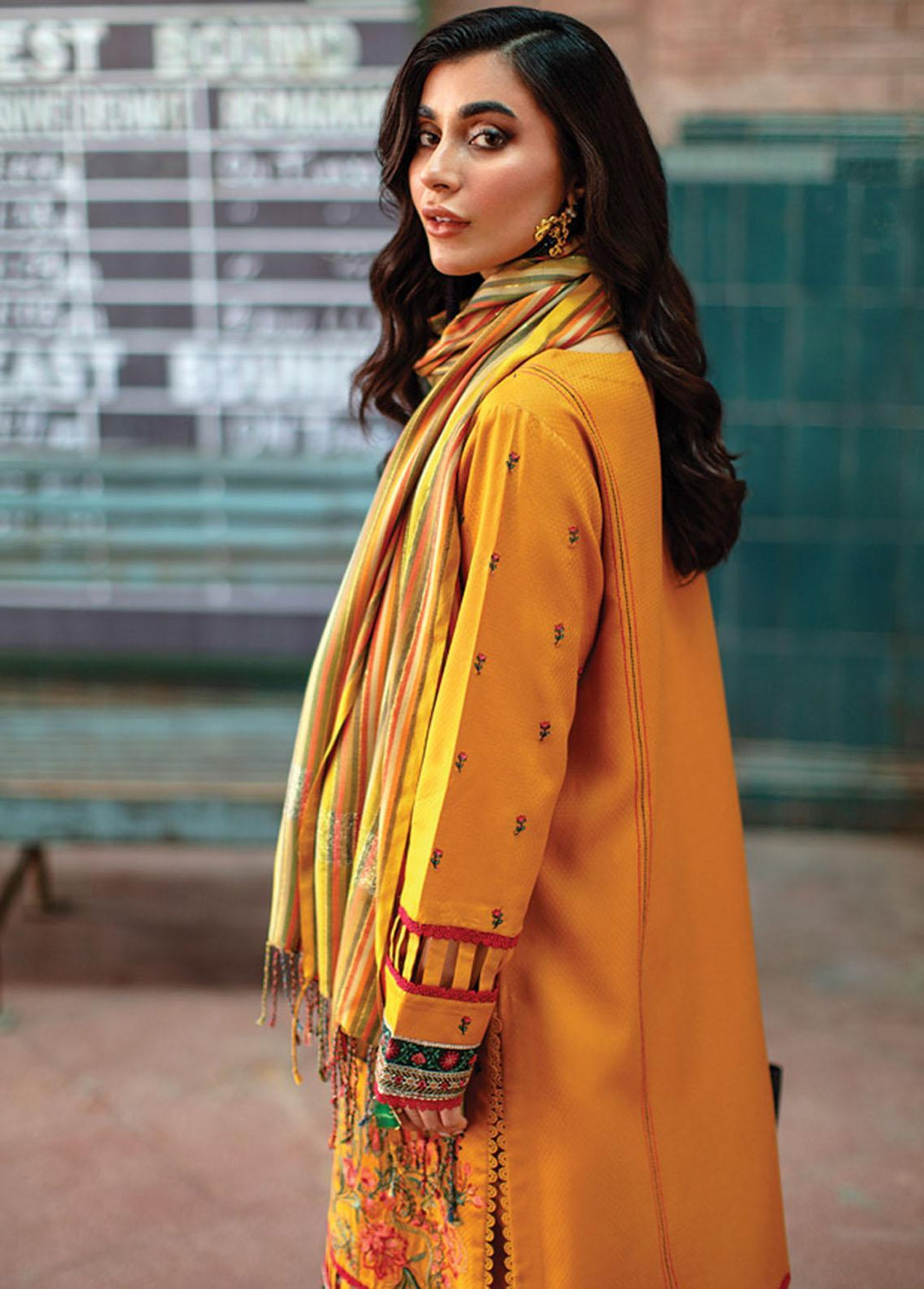 Safarnama By Rang Rasiya Embroidered Linen Suits Unstitched 3 Piece RR22S 08 Mashal - Winter Collection