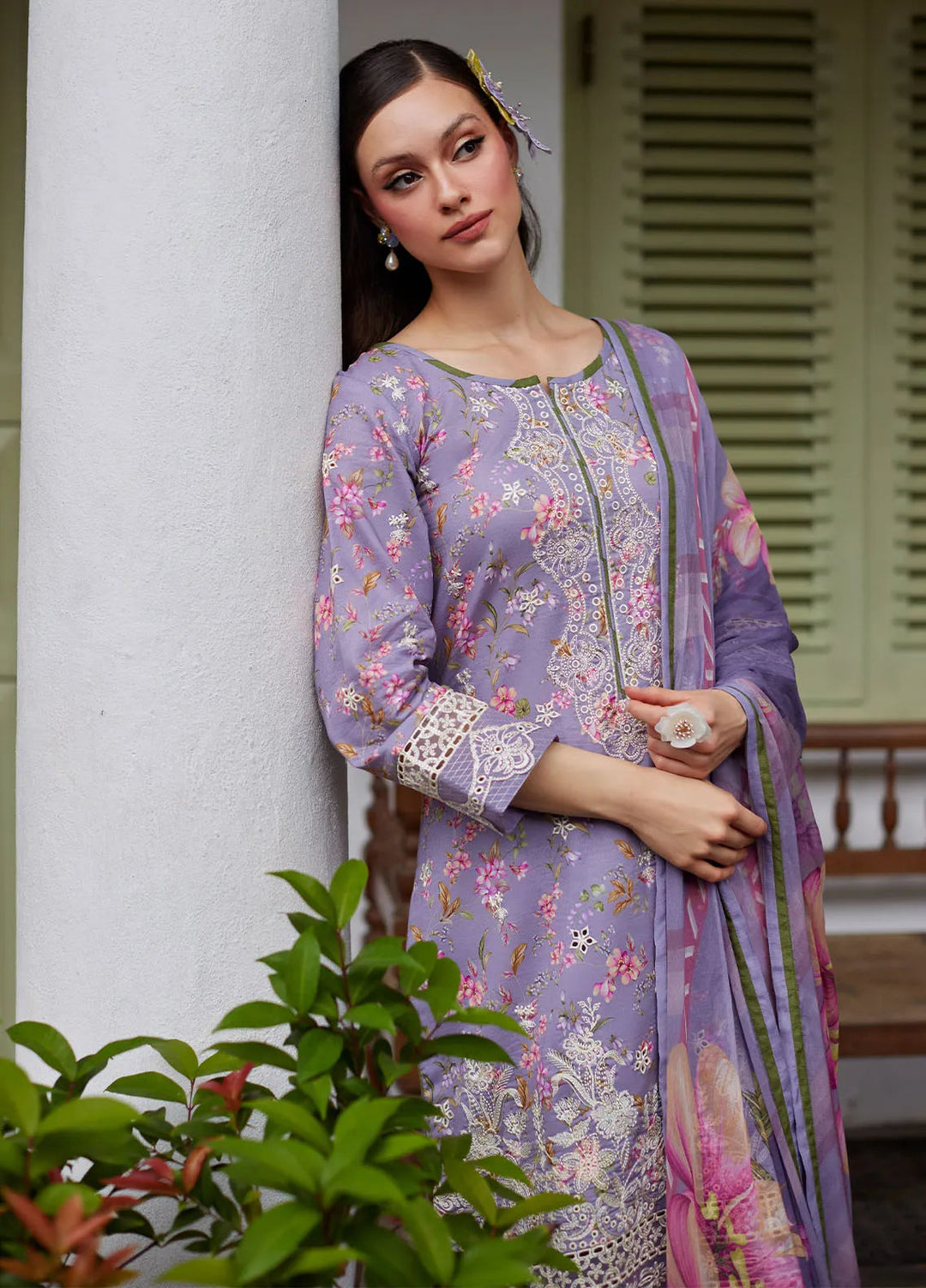 Saffira by Gulaal Embroidered Lawn Suits Unstitched 3 Piece GL25SL D-02 Miaa - Summer Collection