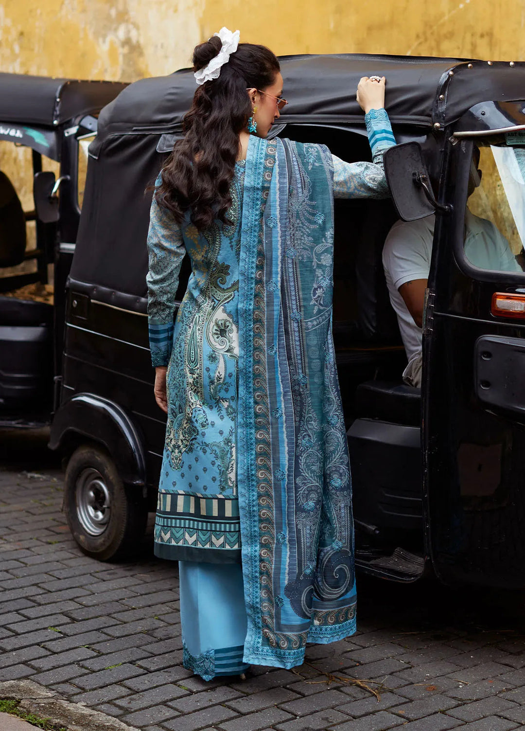 Saffira by Gulaal Embroidered Lawn Suits Unstitched 3 Piece GL25SL D-03 Inayah - Summer Collection