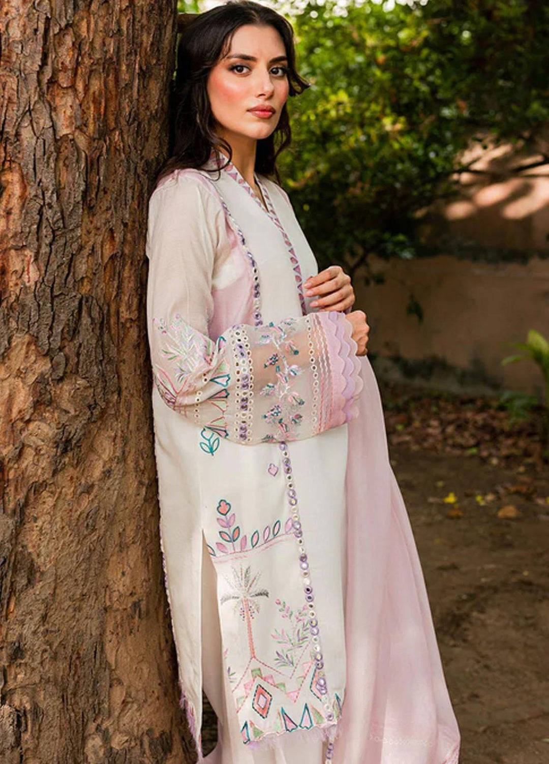 Zoya & Fatima Pret Embroidered Lawn 4 Piece Suit SFR-101