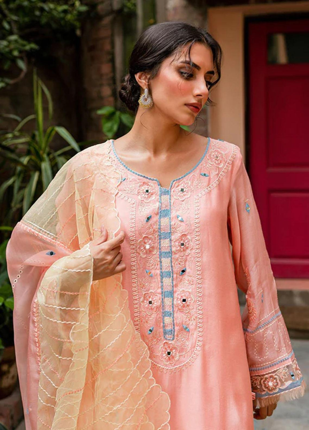 Zoya & Fatima Pret Embroidered Lawn 4 Piece Suit SFR-302