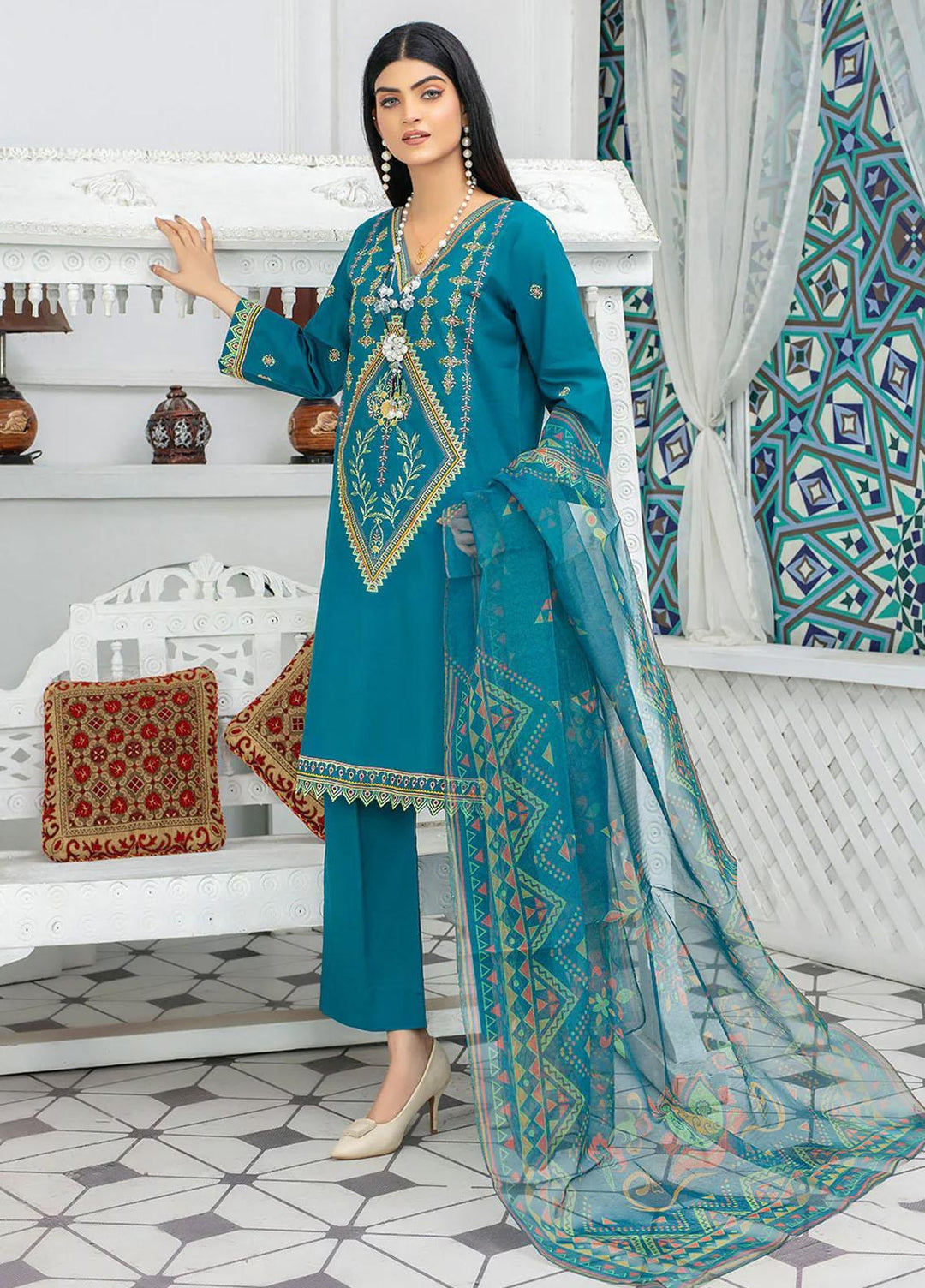 Safwa Pret Embroidered Lawn 3 Piece Suit SW23P 3P-EMB-111 Ocean
