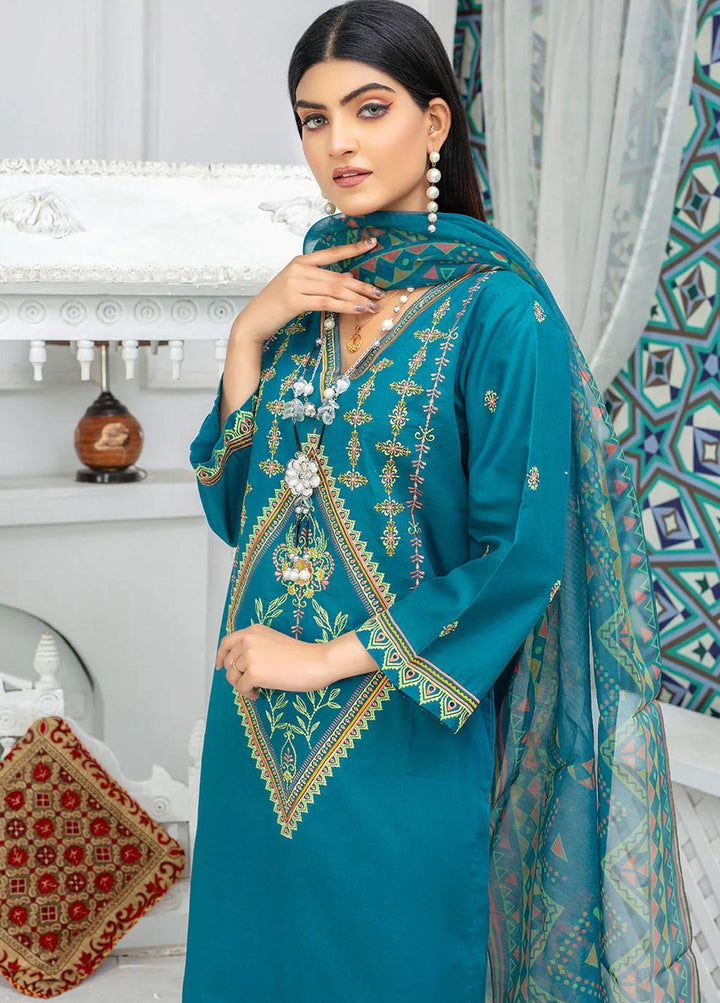 Safwa Pret Embroidered Lawn 3 Piece Suit SW23P 3P-EMB-111 Ocean