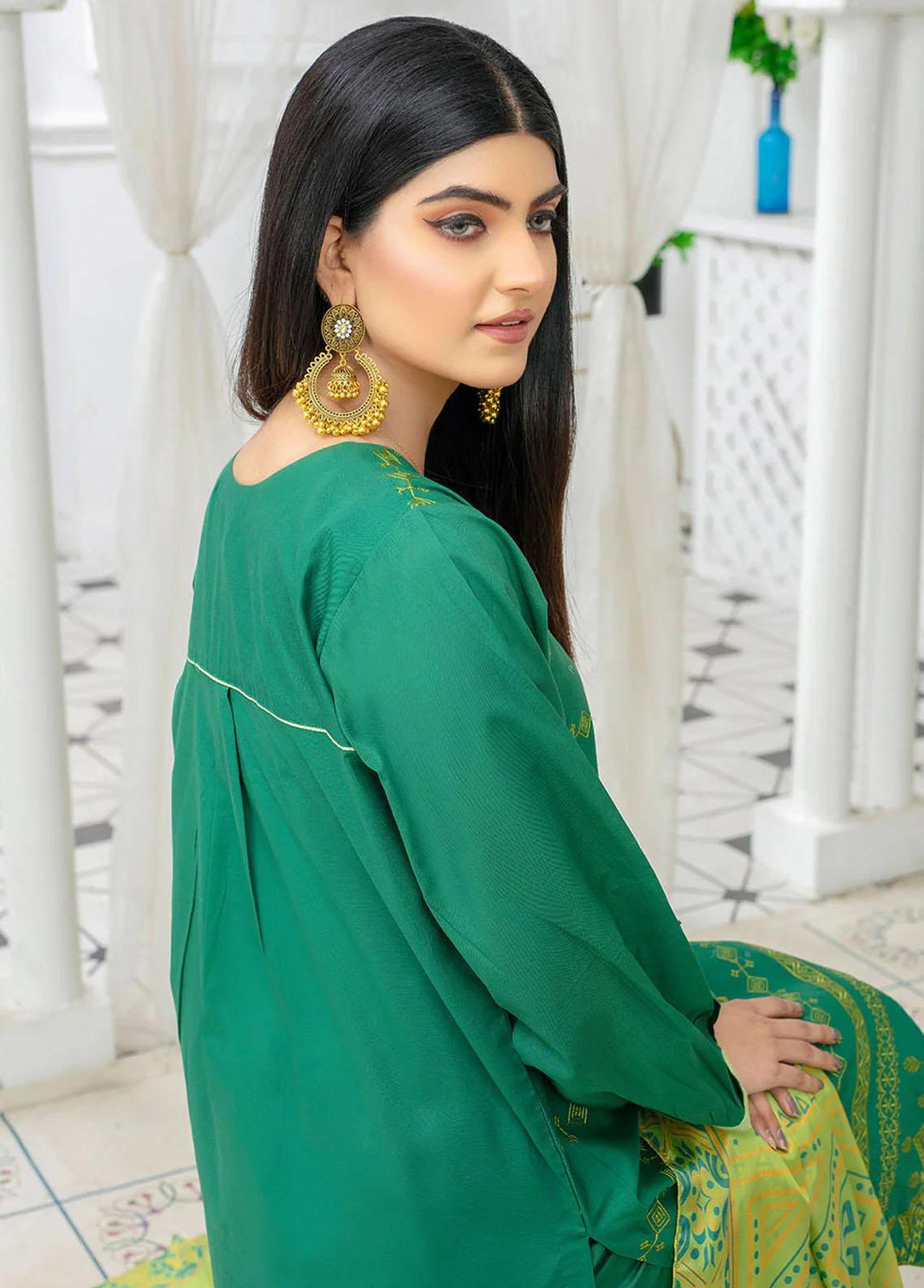 Safwa Pret Embroidered Lawn 3 Piece Suit SW23P 3P-EMB-113 Spruce