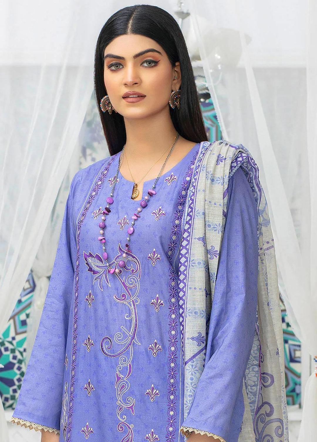 Safwa Pret Embroidered Lawn 3 Piece Suit SW23P 3P-EMB-122 Biloba Flower